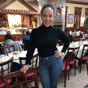 Meet your Posher, Addys